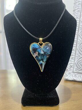Vintage Boho Blue Heart Floral Resin Pendant Necklace | Romantic Flower Gift
